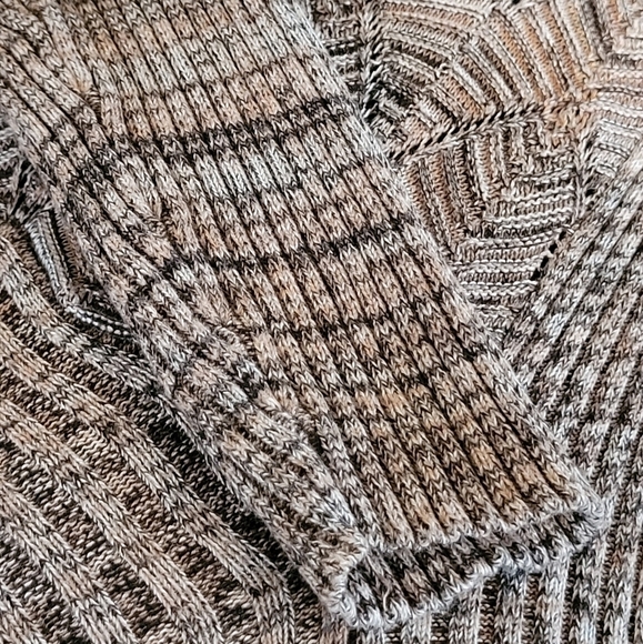 BELLDINI Open Sweater, Long Cut Hem, Cut-Out on the Boddess, Size XL - Picture 10 of 15